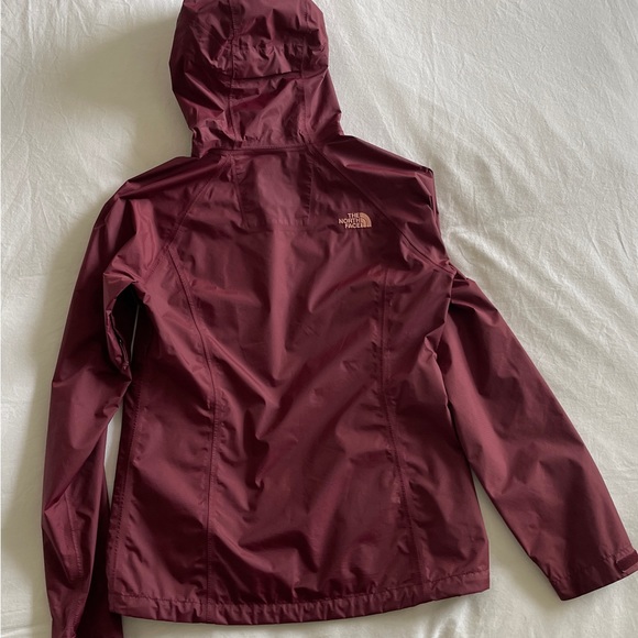 The North Face Women’s Lightweight Rain Jacket XS - Picture 2 of 6